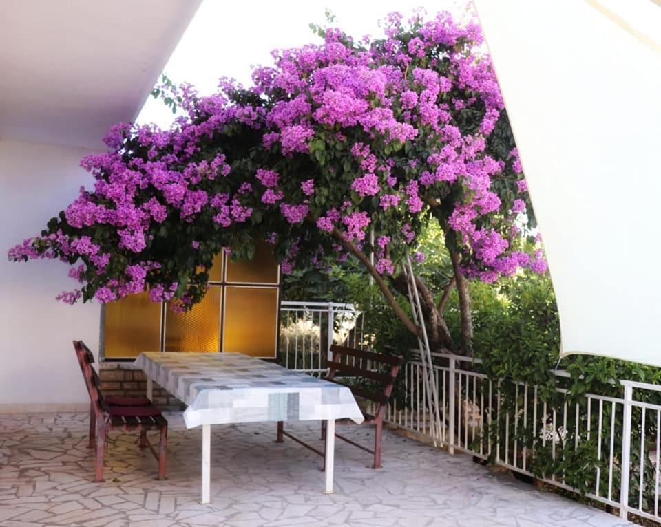Apartman Simac Okrug Gornji Trogir Exterior foto